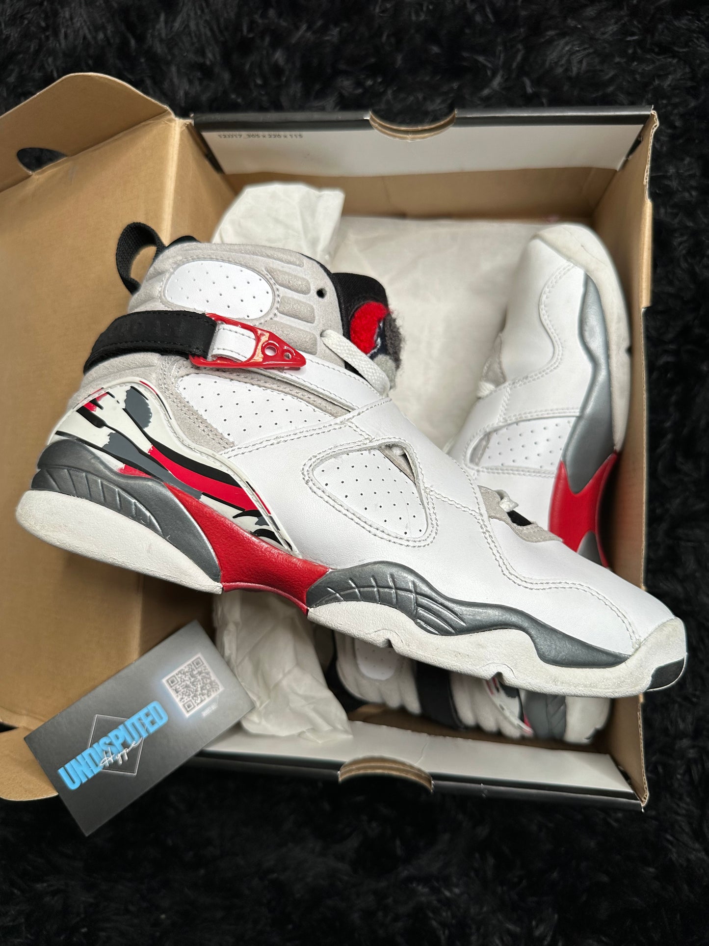 Air Jordan 8 Retro Bugs Bunny